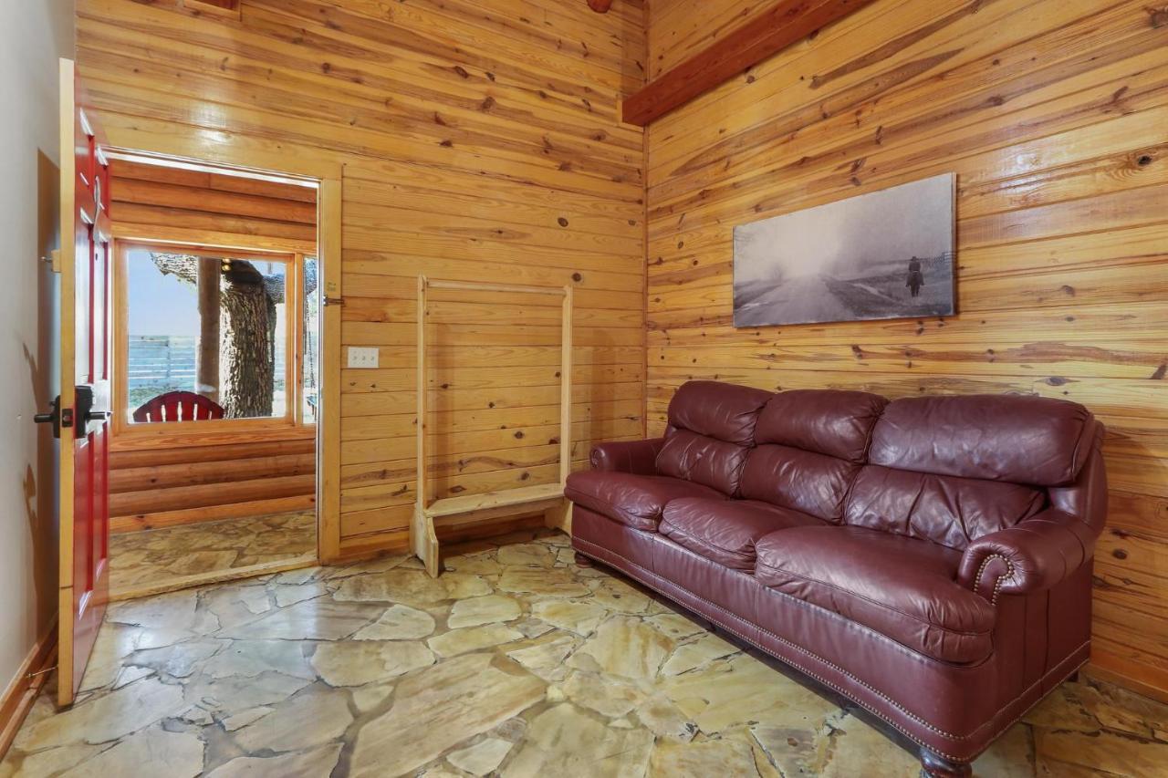 Wimberley Log Cabins Resort And Suites- Unit 2 Exteriör bild