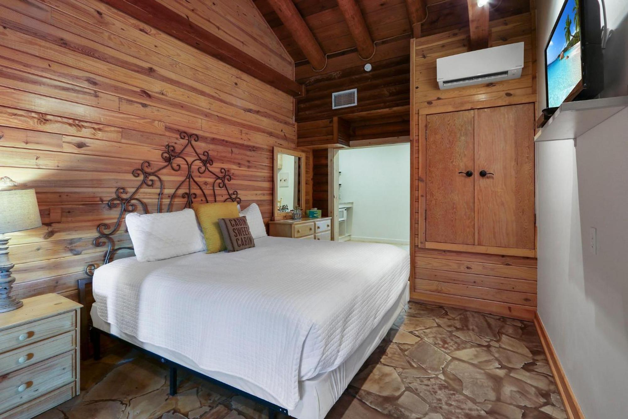 Wimberley Log Cabins Resort And Suites- Unit 2 Exteriör bild